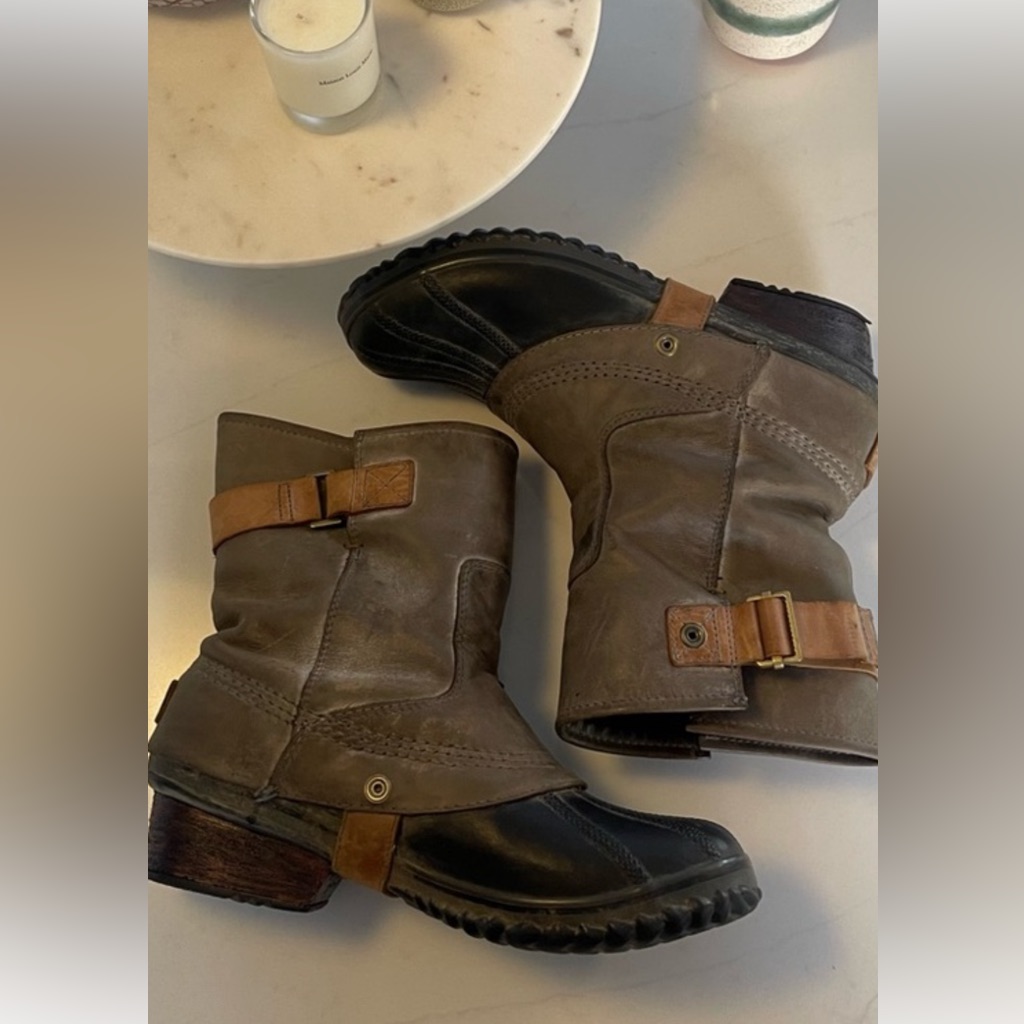 Sorel Slimpack Short Riding Boots In Gray And Black